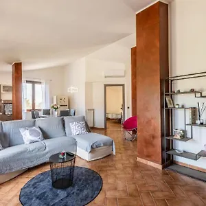 https://theo-house-casetta.it-tuscanyhotel.com